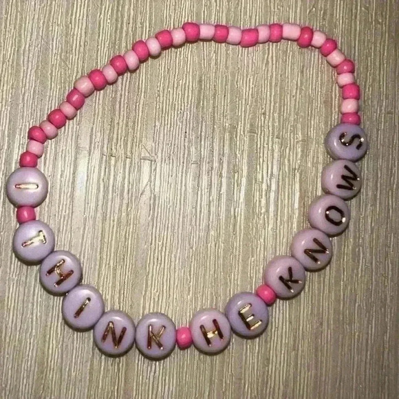 Taylor Swift Eras Tour Friendship Bracelet - Picture 2 of 4